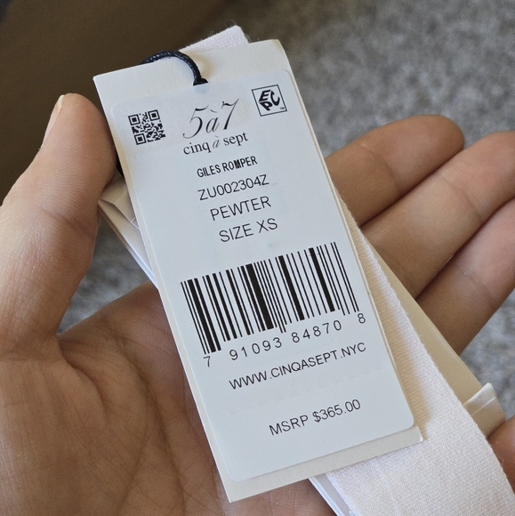 Cinq a sept silky romper - Picture 9 of 9